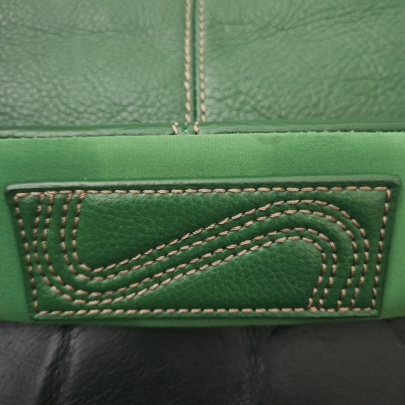 The Sak Green 100% Pebbled Leather East West Small Boho Shoulder Bag Purse Bag - Picture 14 of 15